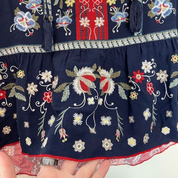 John Mark Embroidered Floral Blouse Size Small - Picture 3 of 12